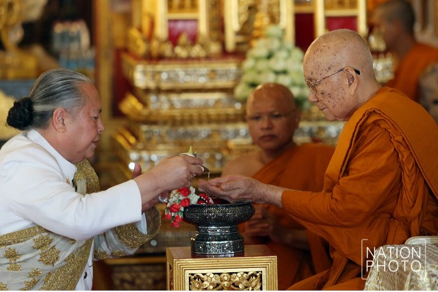 ภาพชุด พระราชครูวามเทพมุนี พร้อมด้วยคณะพราหมณ์ เข้ากราบสักการะ สมเด็จพระสังฆราช