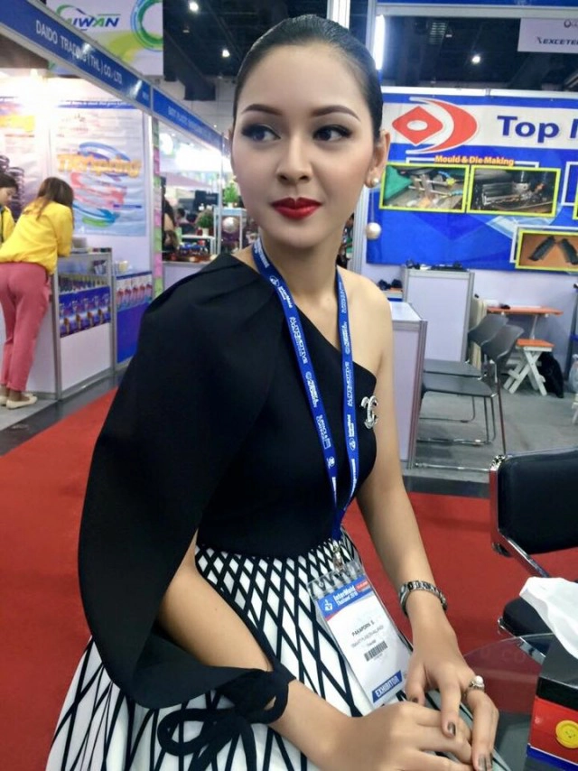 เจอแล้ว! เด็กปั๊ม"จุ๊บ จุ๊บ"
บอกเลยน่ารักสุดๆ