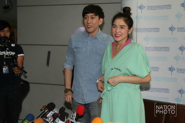 "แพท- เบนซ์"  อุ้มลูกแถลง  ยันสภาพจิตใจเข้มแข็ง