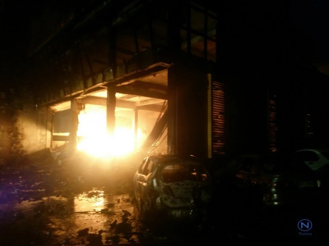 เพลิงไหม้โรงงานน้ำหอม จ.นครนายก ยังคุมเพลิงไม่ได้