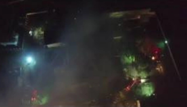 เพลิงไหม้โรงงานน้ำหอม จ.นครนายก ยังคุมเพลิงไม่ได้