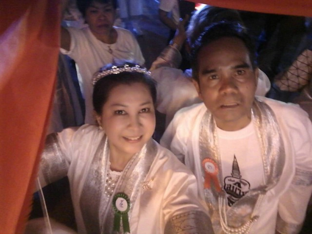 แรลลี่แห่ผ้าขึ้นธาตุ เรียบง่าย สุขใจสำหรับนักบุญ