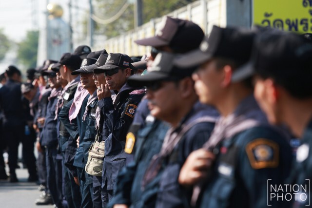 นาทีต่อนาที 18 ชม.
ปฏิบัติการจับ "ธัมมชโย" วันนี้ไม่เจอ พรุ่งนี้ 8 โมงลุยใหม่!