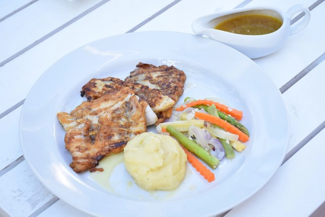 Vabua Restaurant ร้านอาหารไทย-ซีฟู้ด เปิดตลอด 24 ชั่วโมง ลาดพร้าว 130