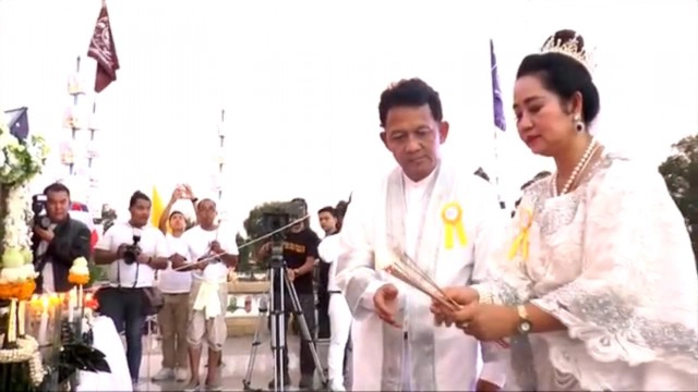 แรลลี่แห่ผ้าขึ้นธาตุ เรียบง่าย สุขใจสำหรับนักบุญ