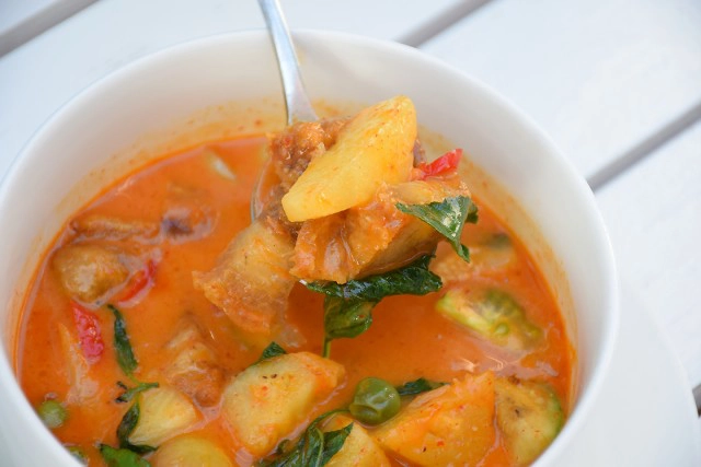 Vabua Restaurant ร้านอาหารไทย-ซีฟู้ด เปิดตลอด 24 ชั่วโมง ลาดพร้าว 130