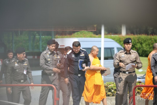นาทีต่อนาที 18 ชม.
ปฏิบัติการจับ "ธัมมชโย" วันนี้ไม่เจอ พรุ่งนี้ 8 โมงลุยใหม่!