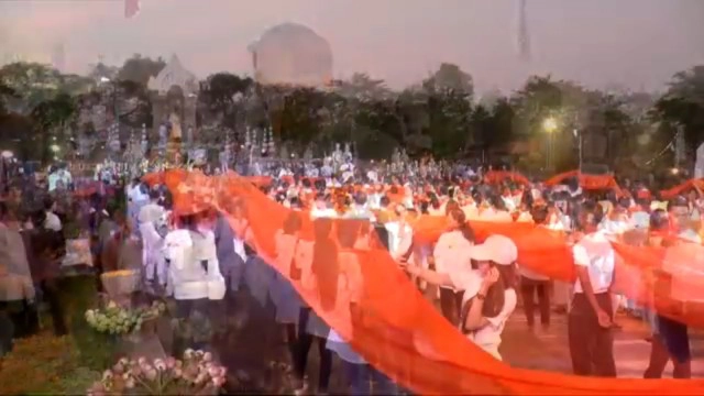 แรลลี่แห่ผ้าขึ้นธาตุ เรียบง่าย สุขใจสำหรับนักบุญ