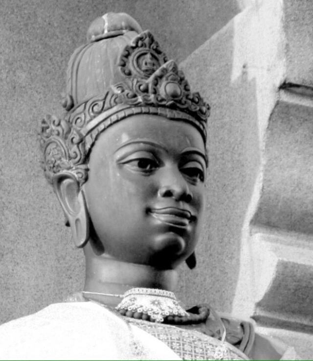 แรลลี่แห่ผ้าขึ้นธาตุ เรียบง่าย สุขใจสำหรับนักบุญ