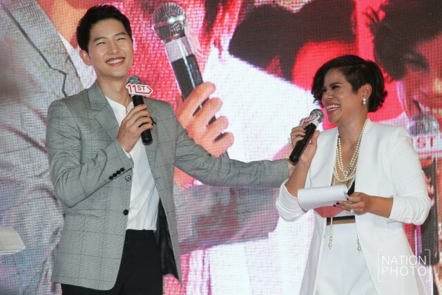 ห้างแทบแตก!
แฟนคลับกรี๊ดสนั่น ต้อนรับ "ซงจุงกิ"