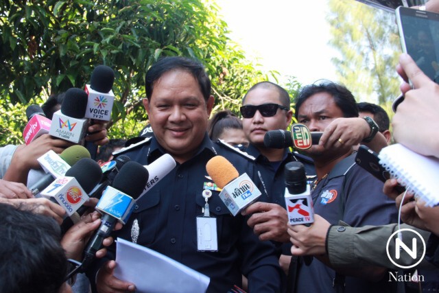11.30 น. "ดีเอสไอ-ตำรวจ" เข้าค้นวัดแล้ว
ใครขวาง คุก 1 ปี ปรับ 2 หมื่น!