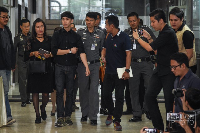 เบนซ์ เรซซิ่ง เดินทางกลับจากปส.