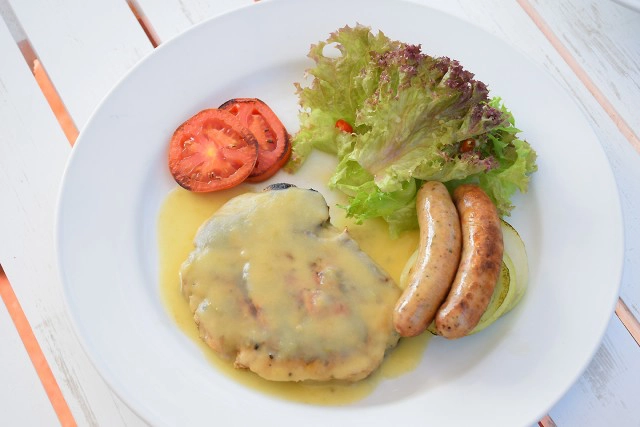 Vabua Restaurant ร้านอาหารไทย-ซีฟู้ด เปิดตลอด 24 ชั่วโมง ลาดพร้าว 130