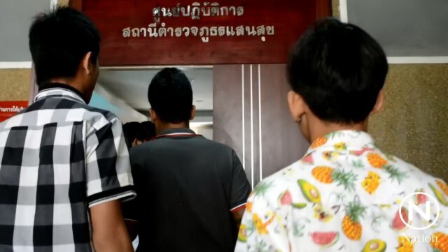 คดีวิศวกรยิงวัยรุ่น ตร.ตั้งข้อหาแล้ว
คนขับรถตู้ ผู้สนับสนุน
ส่วน 3 เพื่อน ทำร้ายจนท.