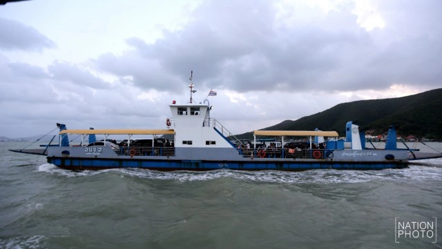 " แพขนานยนต์ "
โรงละคอนชีวิตลอยน้ำ
ของชาวสงขลา