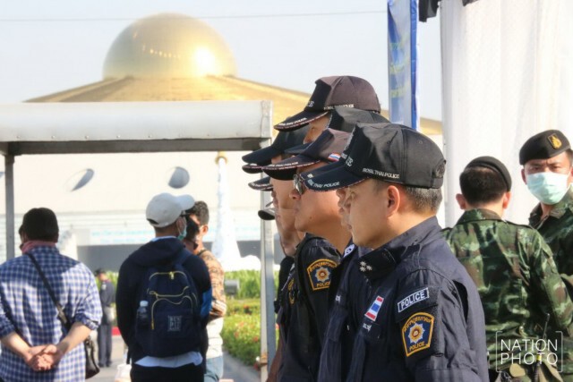 "ดีเอสไอ" ค้นวัดธรรมกาย วันที่ 2