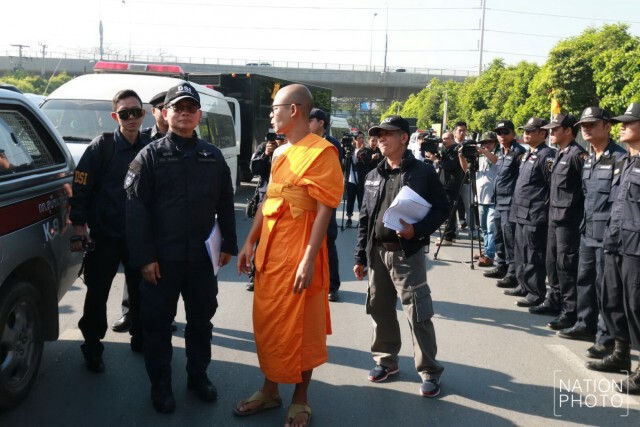 "ดีเอสไอ" ค้นวัดธรรมกาย วันที่ 2