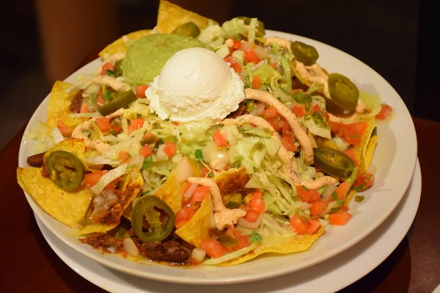  อร่อยปักหมุด : Hooters ร้านอาหารและเครื่องดื่มสไตล์อเมริกัน สุขุมวิท 15