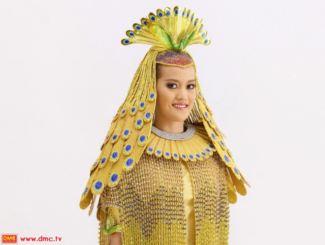 "ศศินา" กับชุดมหาลดาปสาธน์
มูลค่าหลายพันล้านบาท!
ผู้ที่จะใส่ชุดนี้ได้ต้องมีทรัพย์มาก-มีบุญมาก