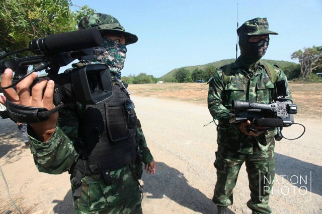 เปิดใจทีมช่างภาพสนาม (COMBAT CAMERA) แห่งกองทัพไทย