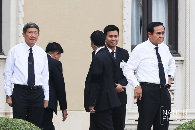 นายกฯ ติดงานช่วงเย็น ยืนดูข้าราชการออกกำลังกายประจำสัปดาห์