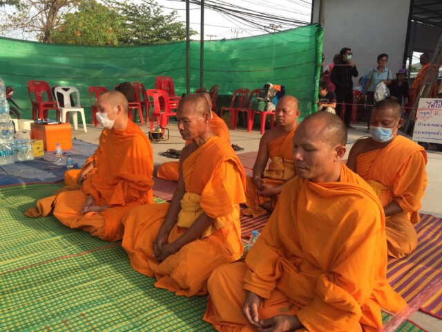 พระธรรมกาย 7 รูป ประกาศอดอาหาร จนกว่าจะยกเลิก ม.44