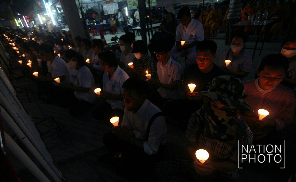 ศิษย์"ธรรมกาย"
สวดมนต์จุดเทียน "แสงสว่างของสันติภาพ ศิษย์"ธรรมกาย"
สวดมนต์จุดเทียน "แสงสว่างของสันติภาพ