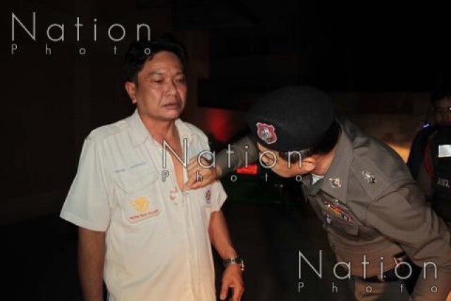 สองคนร้าย สุดโหด! ใช้มีดคัดเตอร์ จี้คอชิงทรัพย์ รถแท็กซี่