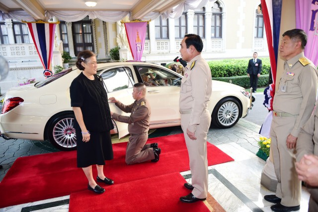 สมเด็จพระเทพฯ เสด็จฯ ประชุม คกก.จัดงานพระราชพิธีถวายพระเพลิงพระบรมศพ