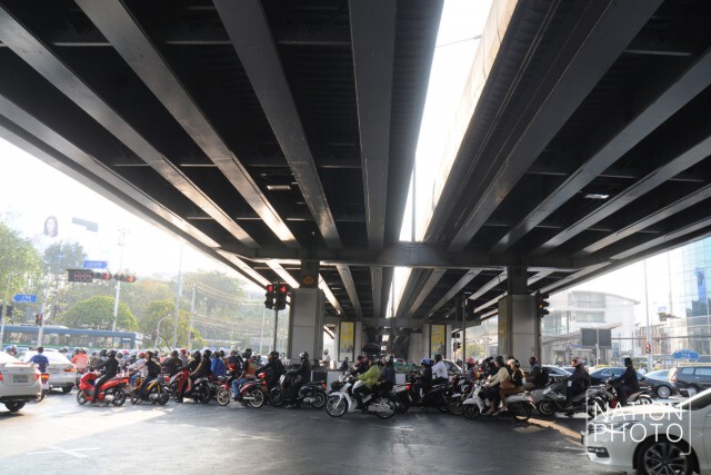 ติดหนักมาก! สภาพภาพการจราจรถนนพระราม4 เช้านี้