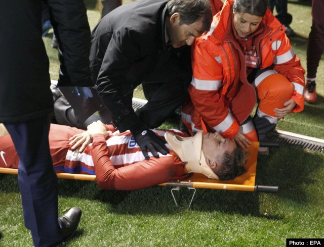 น็อคกลางอากาศ! หาม "ตอร์เรส" ส่งรพ. เช็คอาการสมอง