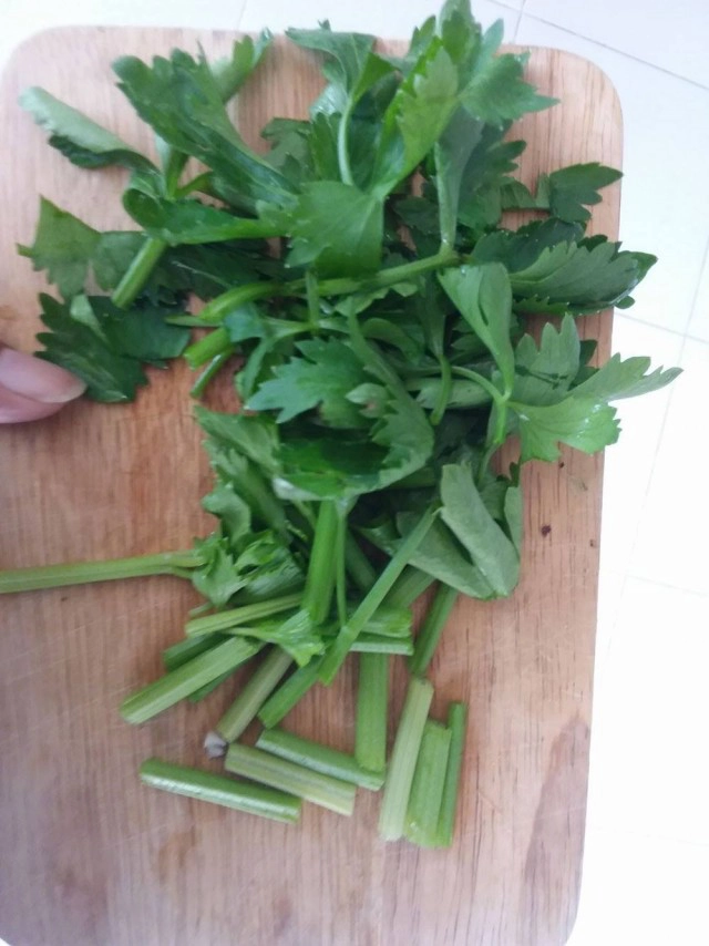 "คื่นช่าย" ผักใบเขียว สรรพคุณเพียบ