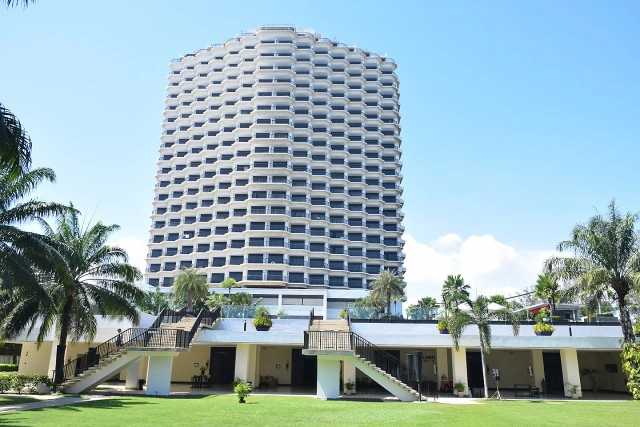 Chic-in  : Novotel Hua Hin Cha Am Beach Hotels & Resorts