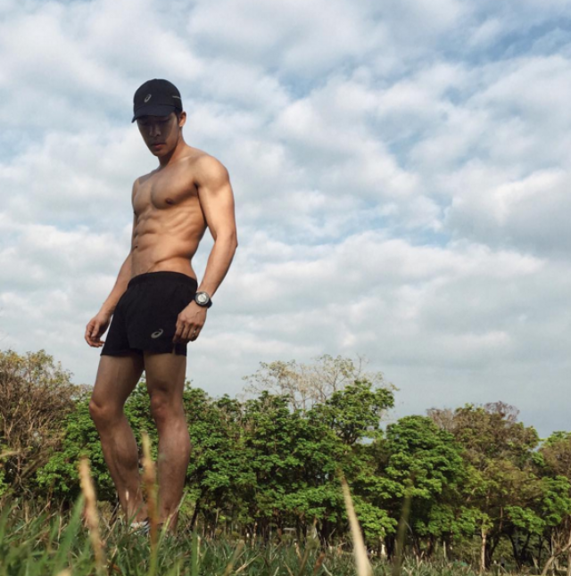 ขยี้ตา รัวๆ 
ร้อนทนไม่ไหว "ณัฐ ศักดาทร" 
อวดซิกแพค และลายเส้นเลือด