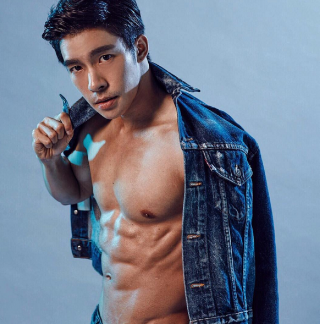 ขยี้ตา รัวๆ 
ร้อนทนไม่ไหว "ณัฐ ศักดาทร" 
อวดซิกแพค และลายเส้นเลือด