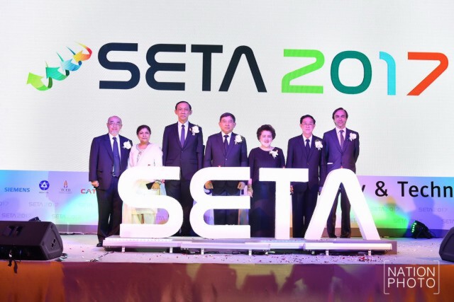 อลังการ! พลังงานและเทคโนโลยีที่แห่งเอเชีย 60 
ชูพลังงานไฮบริด รถพลังงานไฟฟ้า