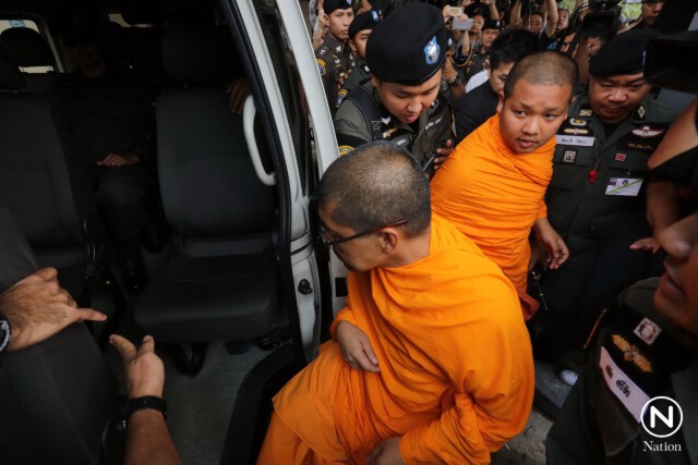 คุมพระสนิทวงศ์ฝากขัง
ทนายยื่น 6 แสน ประกัน
