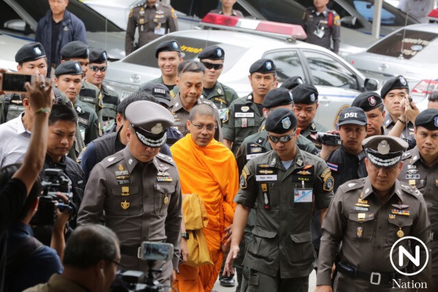 "พระสนิทวงศ์" เข้าพบกองปราบฯแล้ว