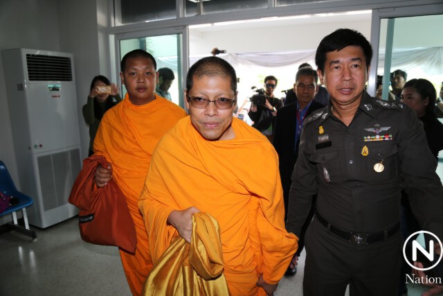 "พระสนิทวงศ์" เข้าพบตร.สภ.คลองห้า