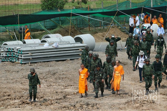 "ดีเอสไอ" เข้าตรวจสอบพื้นที่รอบ "อาคารบุญรักษา" (ภาพชุดที่ 1)