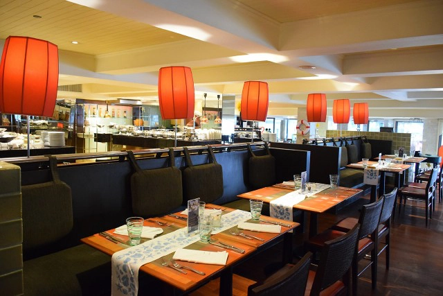 อร่อยปักหมุด : ยกทะเลขึ้นบก อิ่มจัดเต็มเมนูซีฟู้ด ณ ห้องอาหารฟีสท์ โรงแรมรอยัล ออคิด เชอราตัน