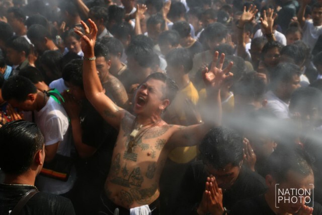 ภาพชุด ไหว้ครูประจำปี"หลวงพ่อเปิ่น
