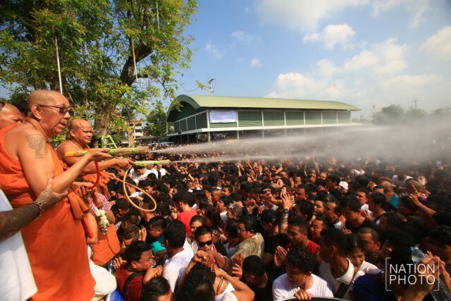 ภาพชุด ไหว้ครูประจำปี"หลวงพ่อเปิ่น