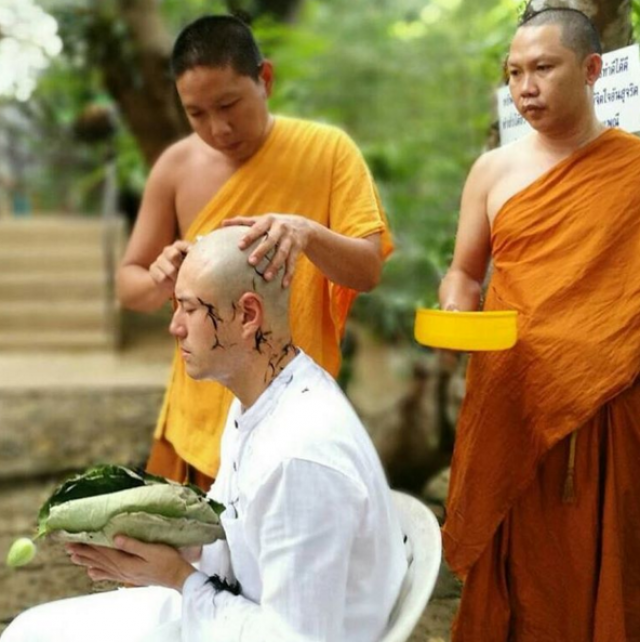 "เจสัน ยัง" ขอพักงาน
เข้าสู่ร่มกาวพัสตร์รอบสอง