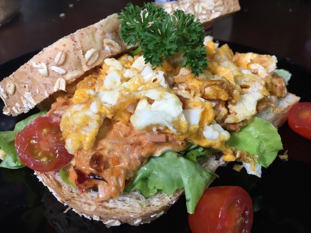 Food Hacker : แซนวิชทูน่ามายองเนสน้ำพริกเผาชีสไข่ เมนูทำง่าย เตรียมไว้ให้สามีหรือลูกตอนเช้่า Food Hacker : แซนวิชทูน่ามายองเนสน้ำพริกเผาชีสไข่ เมนูทำง่าย เตรียมไว้ให้สามีหรือลูกตอนเช้่า