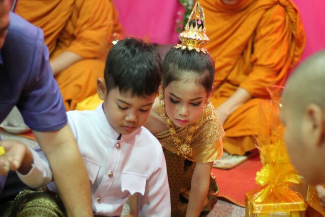 ฮือฮา! จัดงานแต่งแฝดเด็กชาย-หญิง แก้เคล็ด สินสอดเงินสด1ล้าน