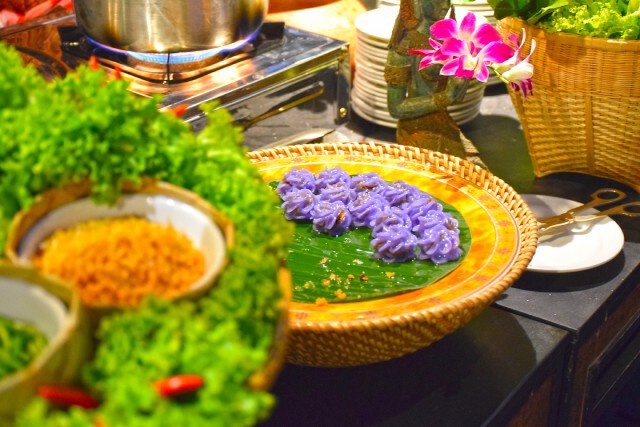 อร่อยปักหมุด : สัมผัสรสชาติอาหารไทยและตลาดริมน้ำ ณ ห้องอาหารไทยศาลาทิพย์ โรงแรมแชงกรี-ลา กรุงเทพฯ