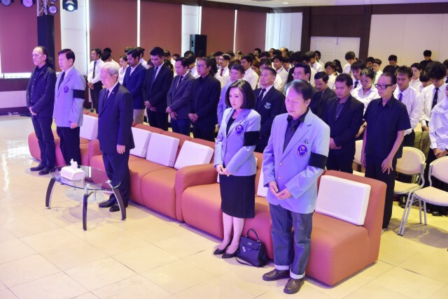 "พลเอกเปรม" มอบทุนนิสิตนักศึกษาศิลปะเพิ่ม หวังเพิ่มคนเก่ง-คนดีให้สังคม