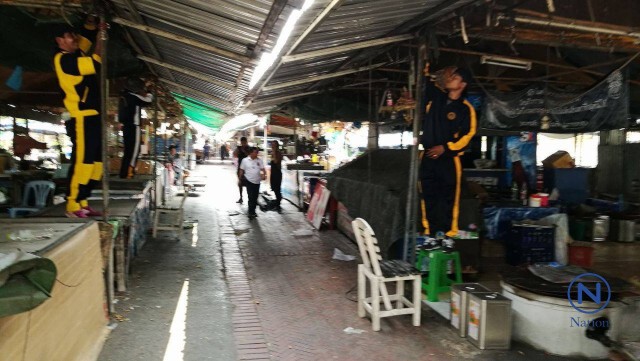รื้อแล้ว!
จนท.เข้ารื้อเต็นท์ร้านค้า
ข้างวิหารพระมงคลบพิตร จ.อยุธยา