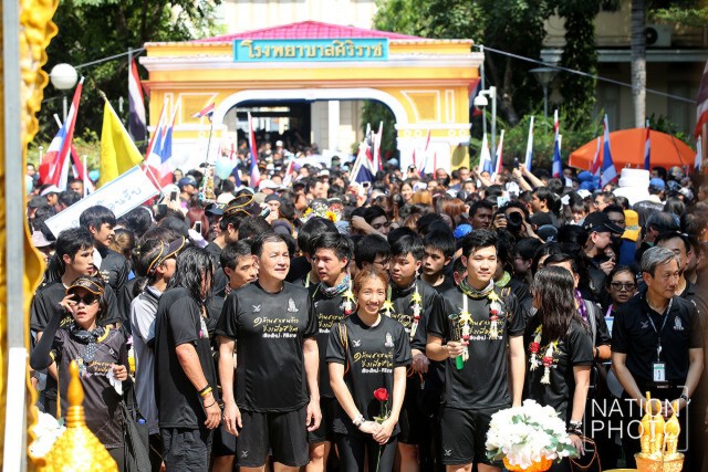 (ภาพชุด) วิ่ง "1 ล้าน 5 แสนก้าว" วิ่งเพื่อชีวิต ถึง รพ.ศิริราชแล้ว
รวมยอดเงินบริจาค 125 ล้านบาท